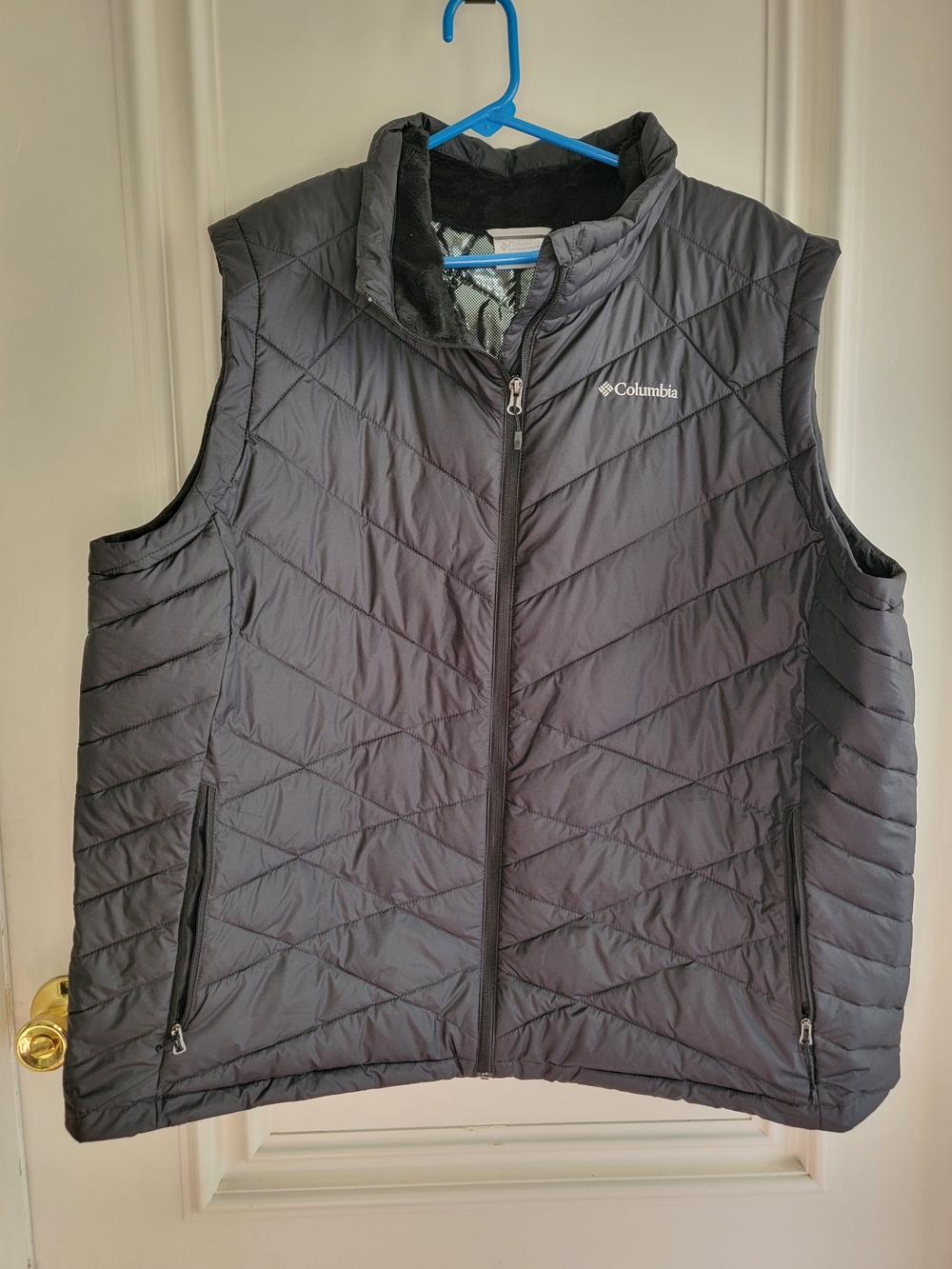 Columbia Black Quilted Insulated Vest